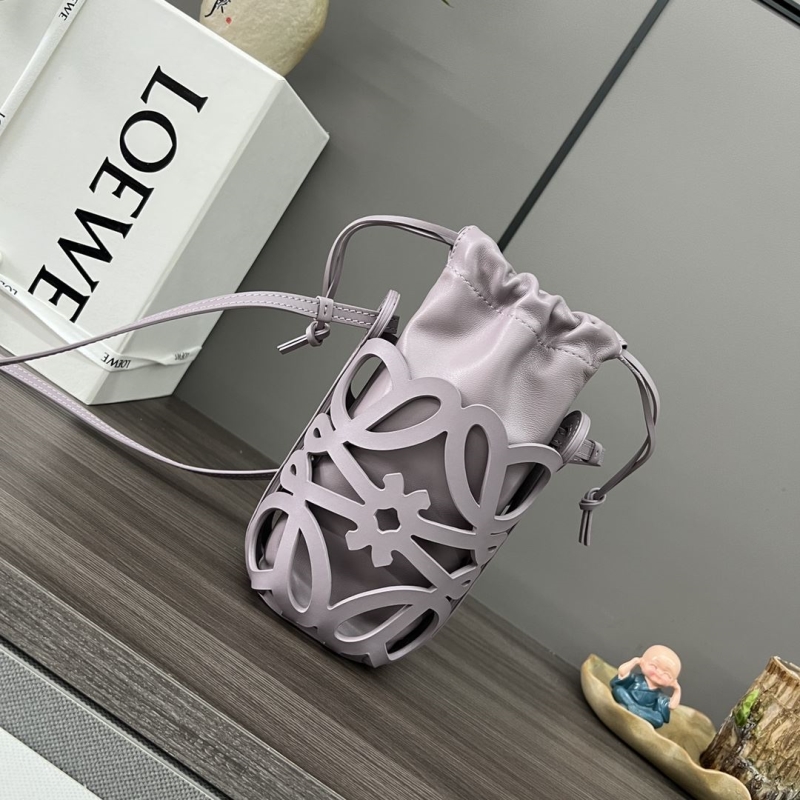l*ew* bucket bags